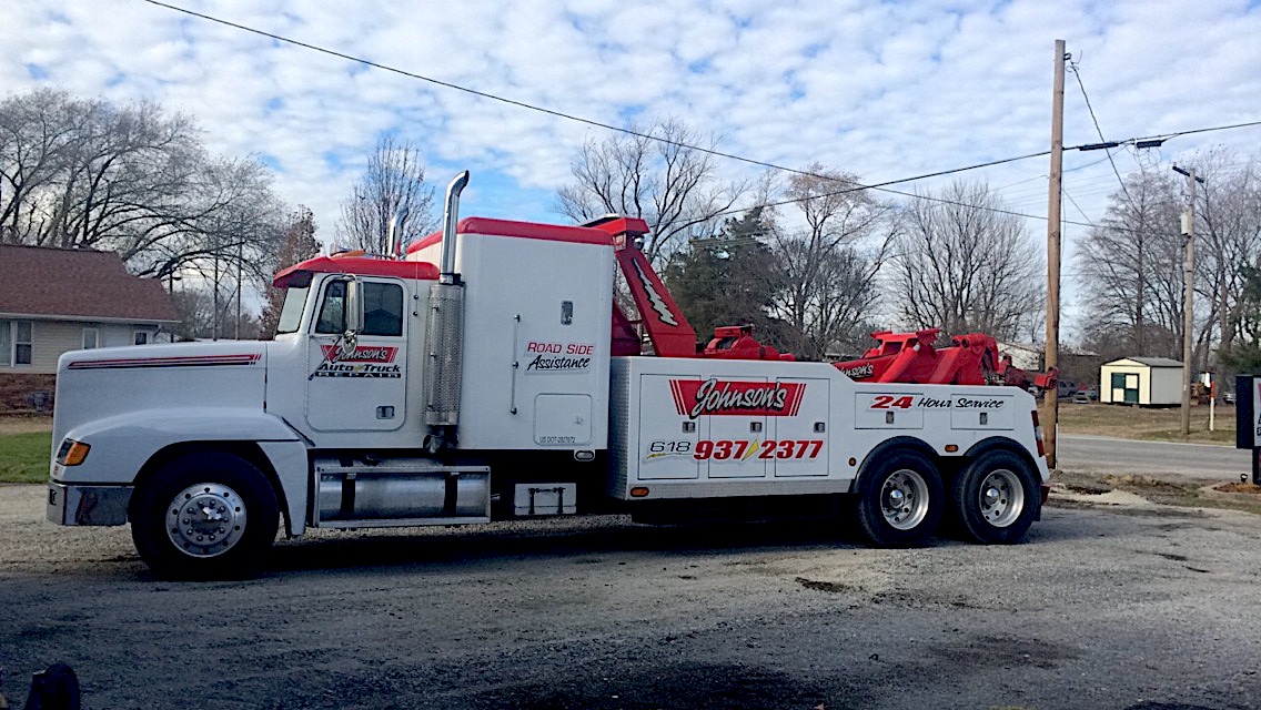 Johnson's Auto and Truck Repair Johnson's Auto and Truck / Towing